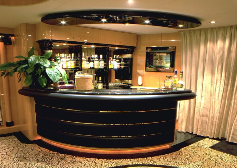Tilac Salon Bar
